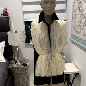 Gracia Black and Cream Women's Blouse